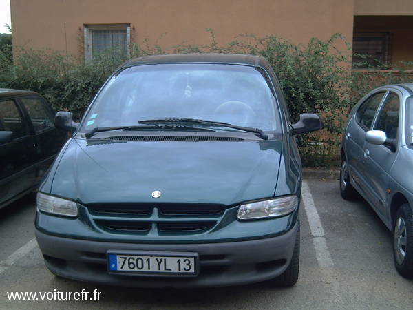 CHRYSLER Voyager 2.5td Vert Diesel occasion france de PROVENCE ALPES Cte dAzur