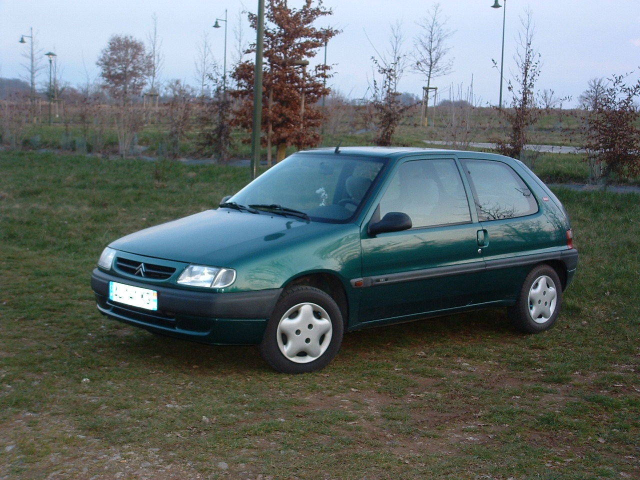 Citroen Saxo 1.1L Nouvelles Frontires Vert Essence occasion france de MIDI PYRNES