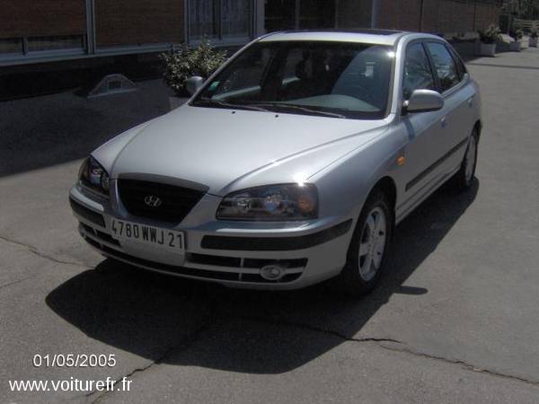 HYUNDAI Elantra pack style Gris clair Diesel occasion france de BOURGOGNE