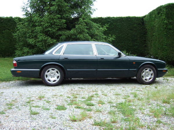 Jaguar XJ8