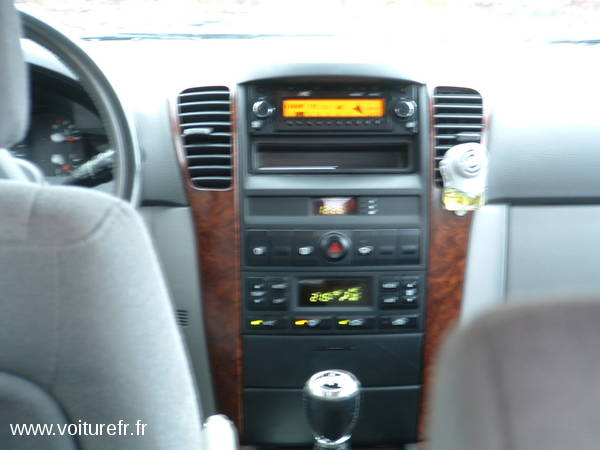 KIA Sorento occasion Gris fonc - 9601