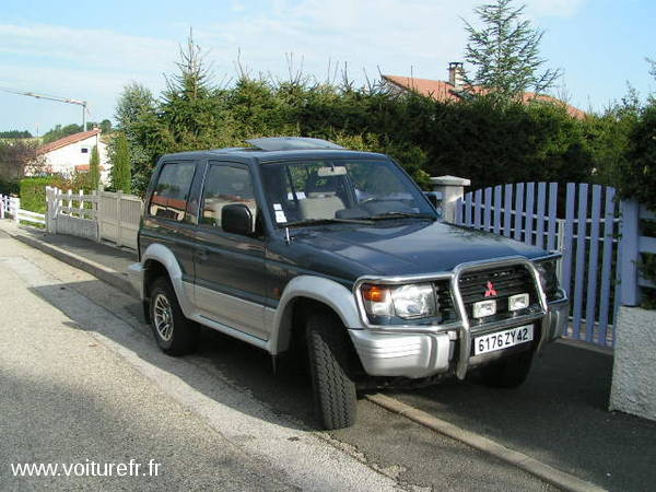 MITSUBISHI Pajero occasion Bleu - 14608