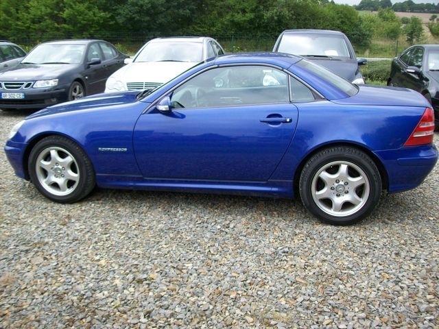 Mercedes Classe SLK 200k Bleu Essence occasion france de NORD PAS DE CALAIS