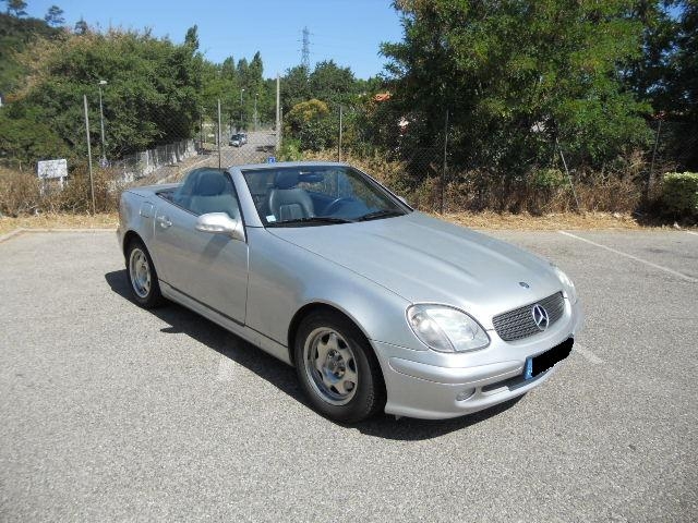 Mercedes Classe SLK II 200K Gris clair Essence occasion france de BRETAGNE