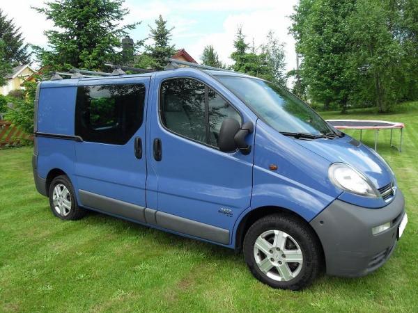 Opel Vivaro occasion Bleu - 26765