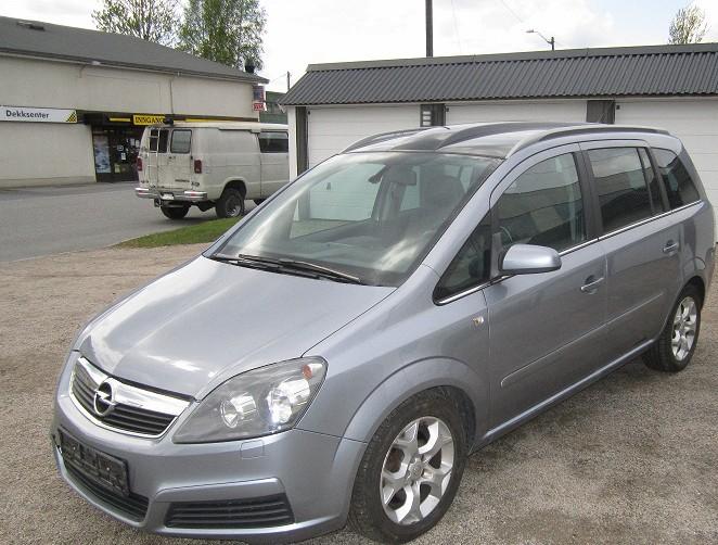 Opel Zafira occasion Gris fonc - 20547