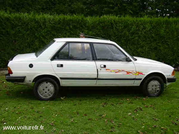 PEUGEOT 305 occasion Blanche - 7269