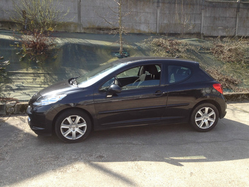 Peugeot 207 1.6 110 6CV Noir Diesel occasion france de CENTRE