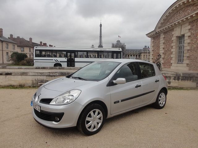 Renault Clio occasion Gris clair - 26889