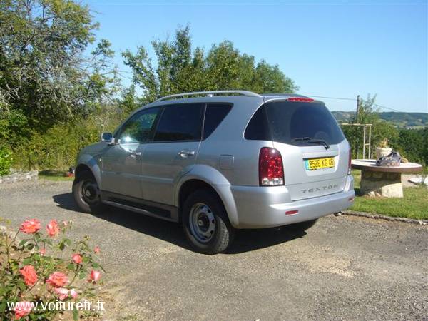 SSANGYONG REXTON RX290 TD Gris clair Diesel occasion france de MIDI PYRNES