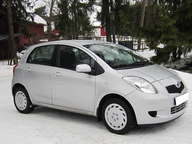 Toyota Yaris  Gris clair Diesel occasion france de NORD PAS DE CALAIS