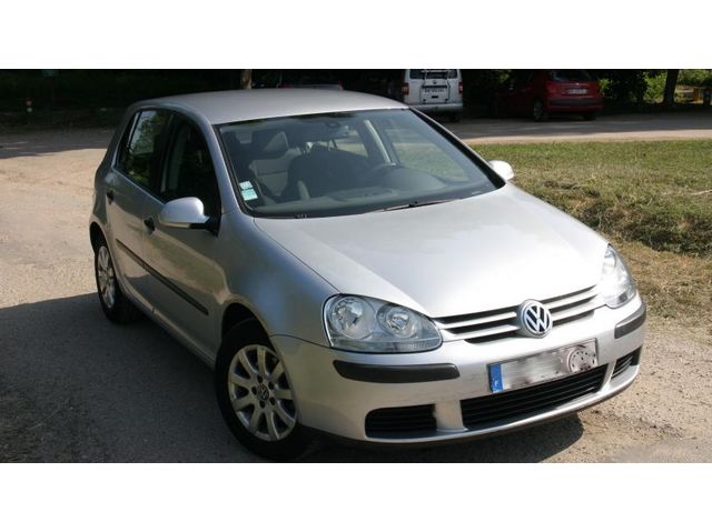 Volkswagen Golf 5 V 1.9 TDI 105 CONFORT DSG 5 Gris clair Diesel occasion france de BRETAGNE