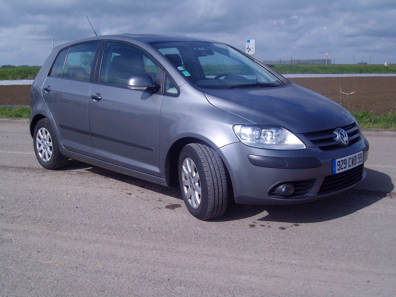 Volkswagen Golf Plus  Gris fonc Diesel occasion france de NORD PAS DE CALAIS