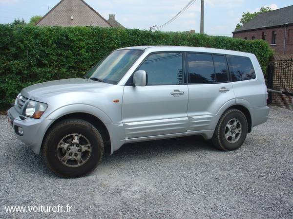 Mitsubishi Pajero occasion Gris clair - 18634